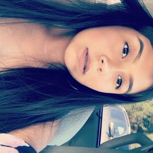 Meet your Posher, Ariana